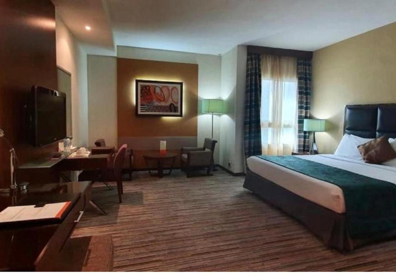 ฟีนิกซ์ พลาซา โฮเต็ล อพาร์ตเมนต์ Aparthotel อาบูดาบี ภายนอก รูปภาพ