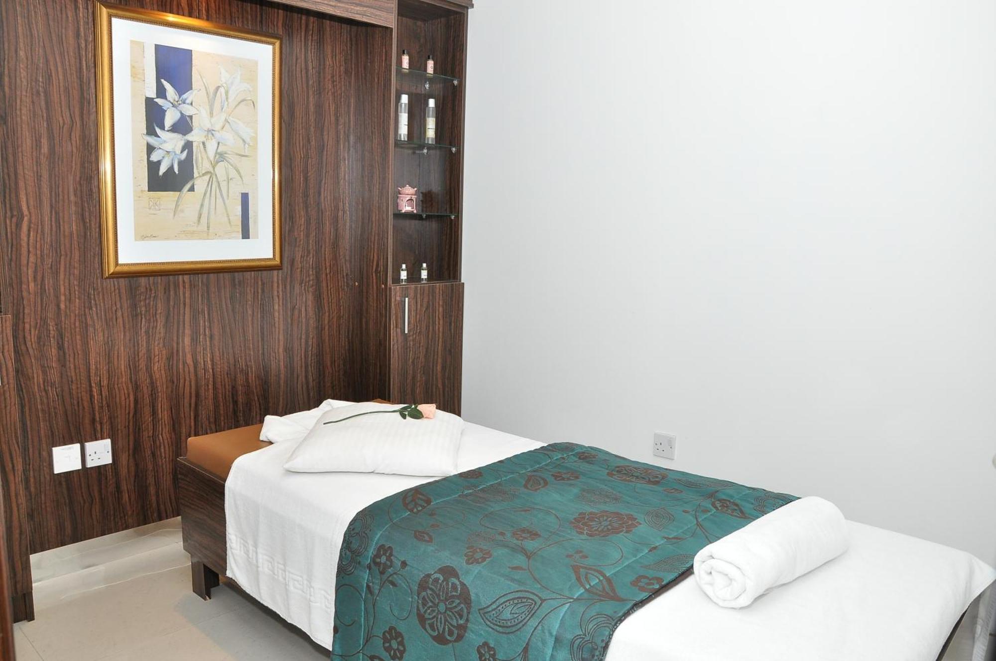 ฟีนิกซ์ พลาซา โฮเต็ล อพาร์ตเมนต์ Aparthotel อาบูดาบี ภายนอก รูปภาพ
