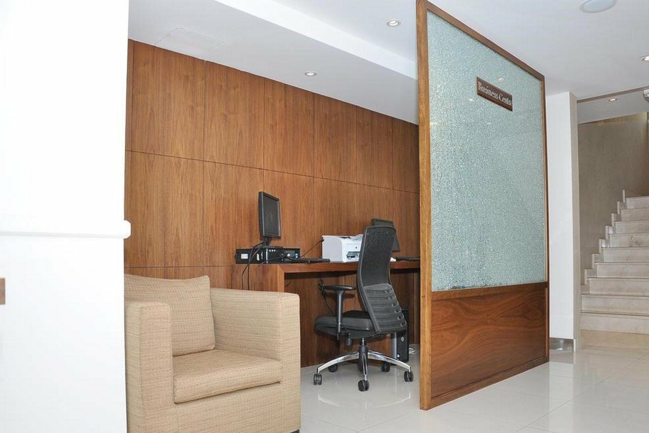 ฟีนิกซ์ พลาซา โฮเต็ล อพาร์ตเมนต์ Aparthotel อาบูดาบี ภายนอก รูปภาพ